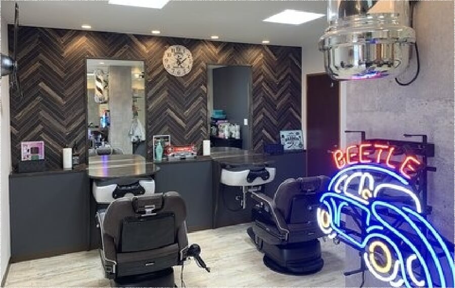 ようこそ、男のためのバーバーへ